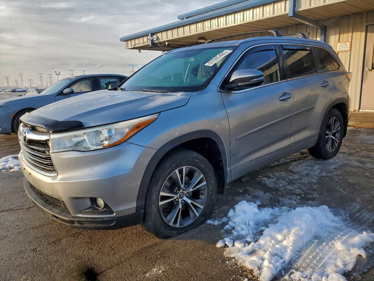 2016 TOYOTA HIGHLANDER