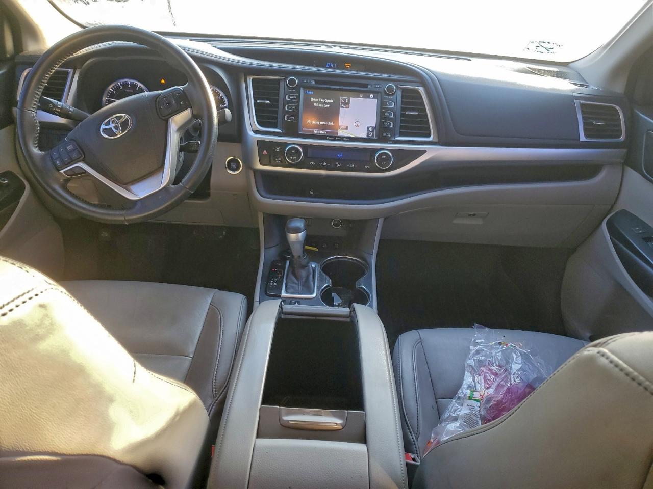 2016 TOYOTA HIGHLANDER XLE photo 15