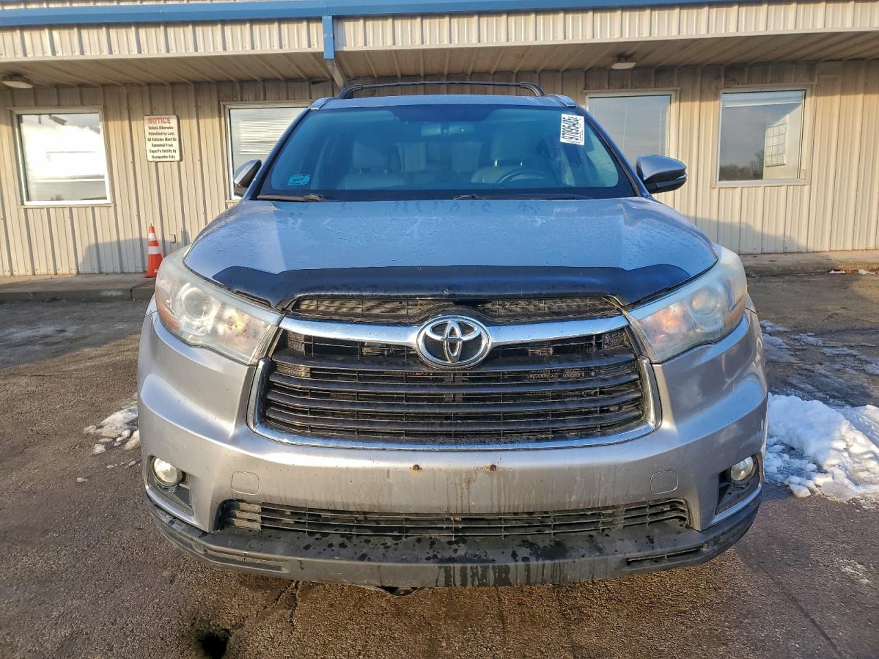 2016 TOYOTA HIGHLANDER XLE photo 9