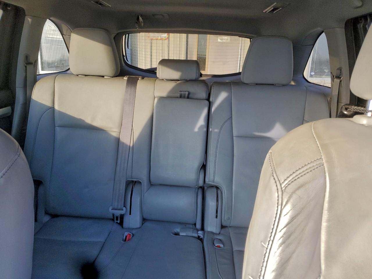 2016 TOYOTA HIGHLANDER XLE photo 19
