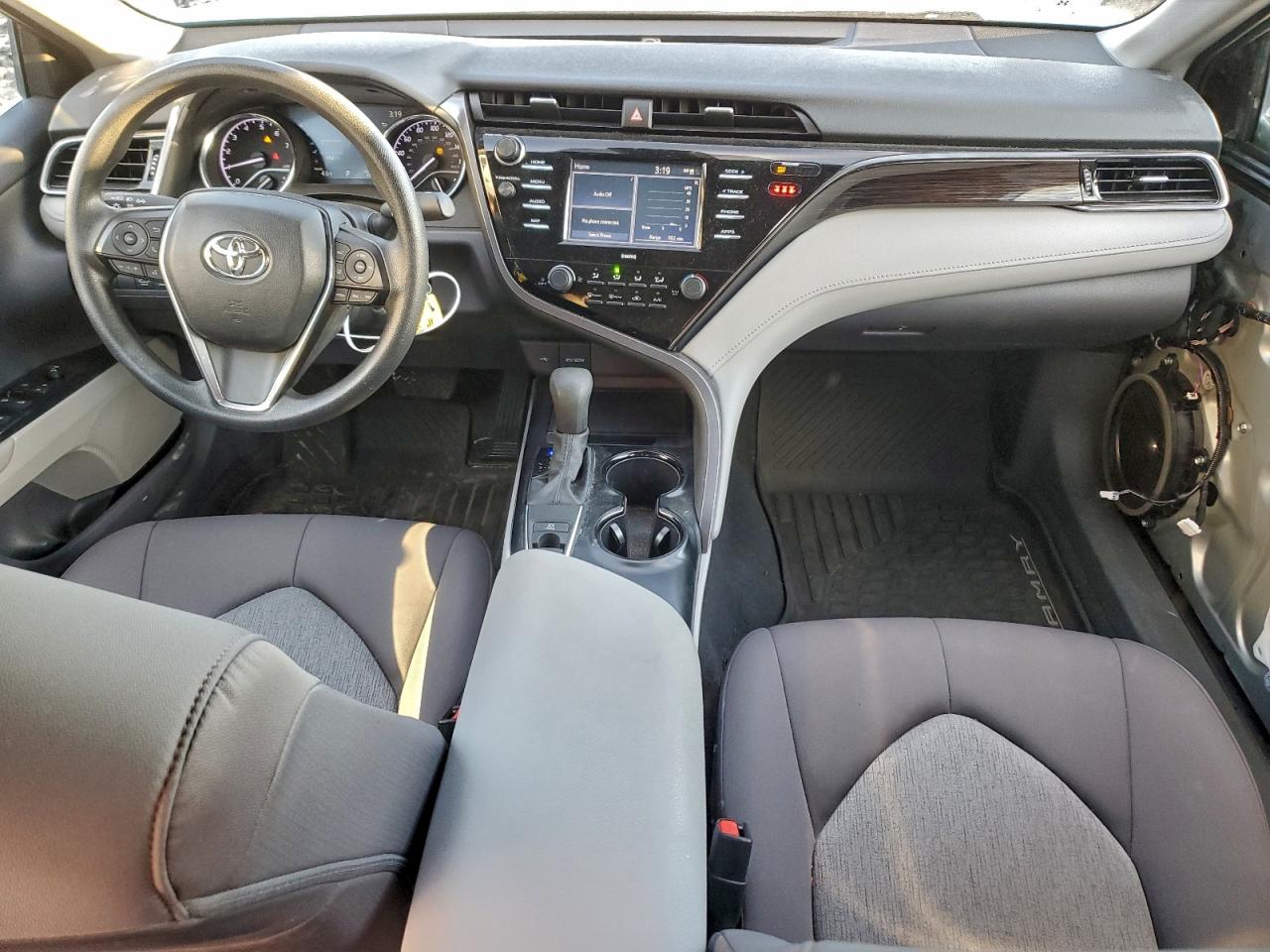 2020 TOYOTA CAMRY LE photo 15