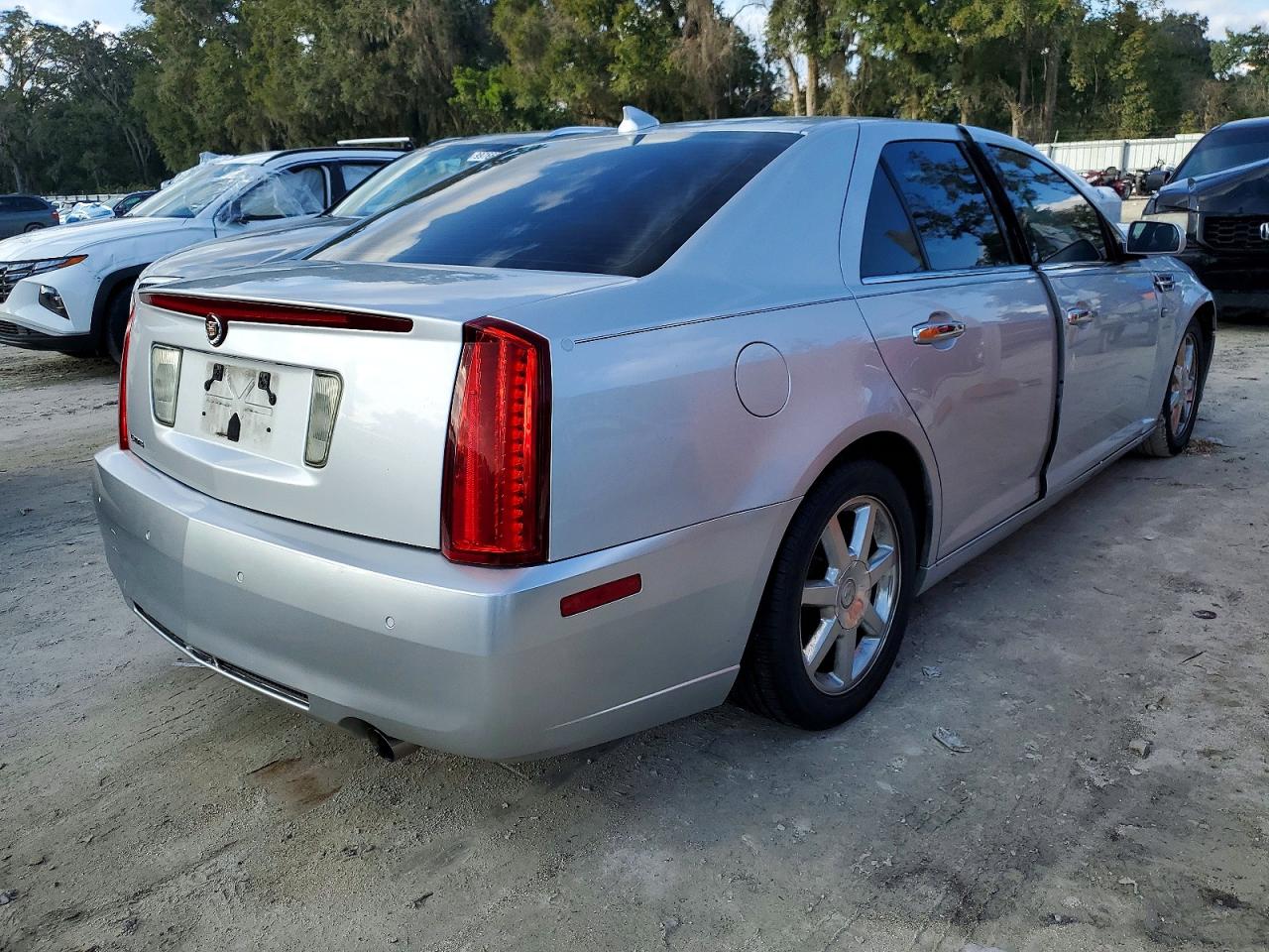 2011 CADILLAC STS LUXURY photo 5