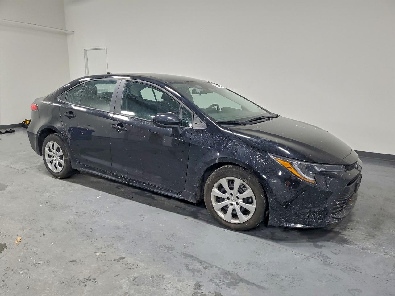 2025 TOYOTA COROLLA LE photo 10