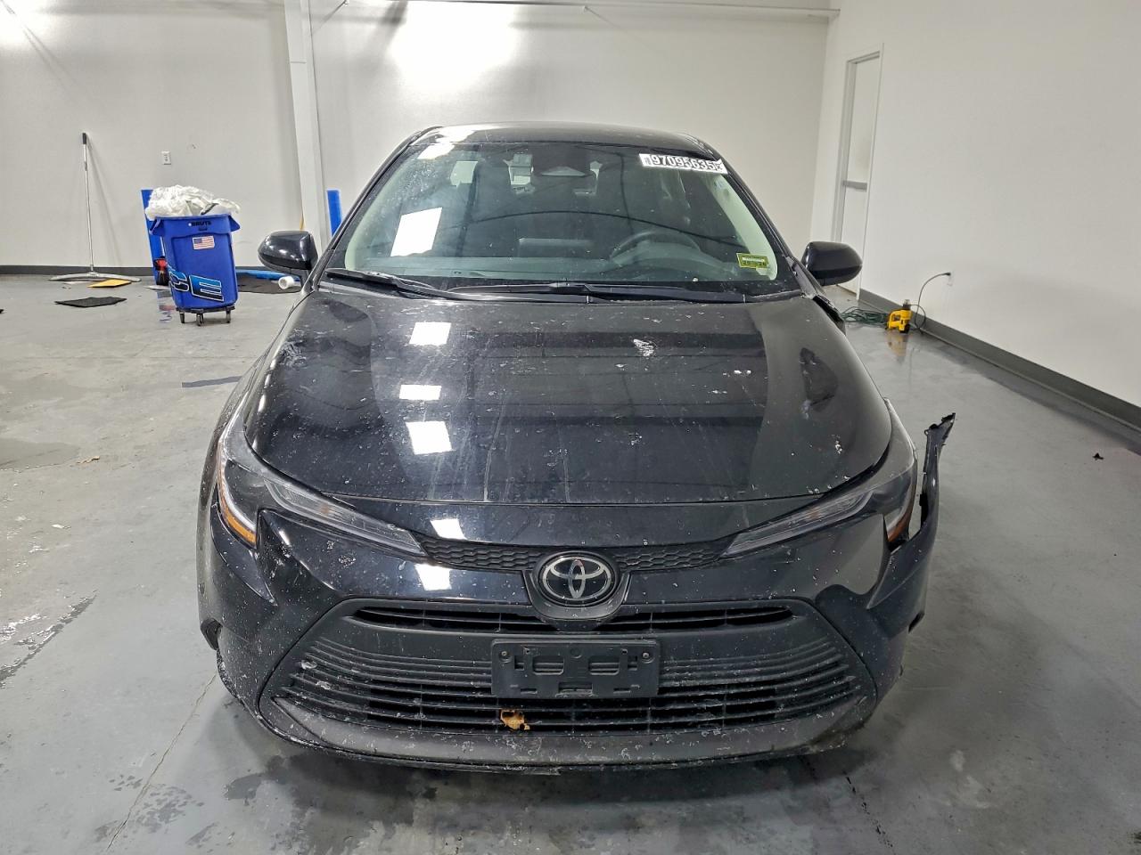 2025 TOYOTA COROLLA LE photo 13