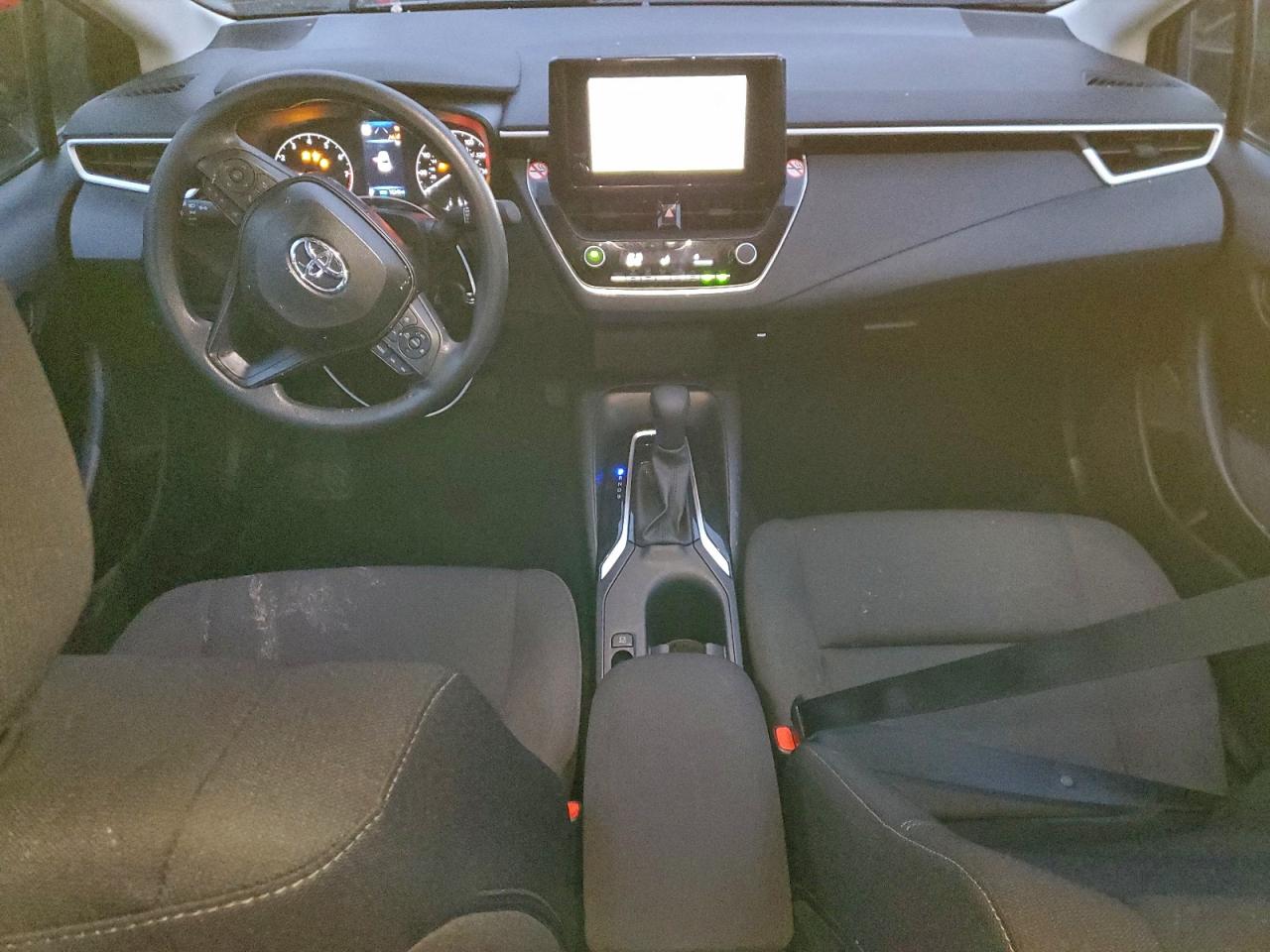 2025 TOYOTA COROLLA LE photo 22