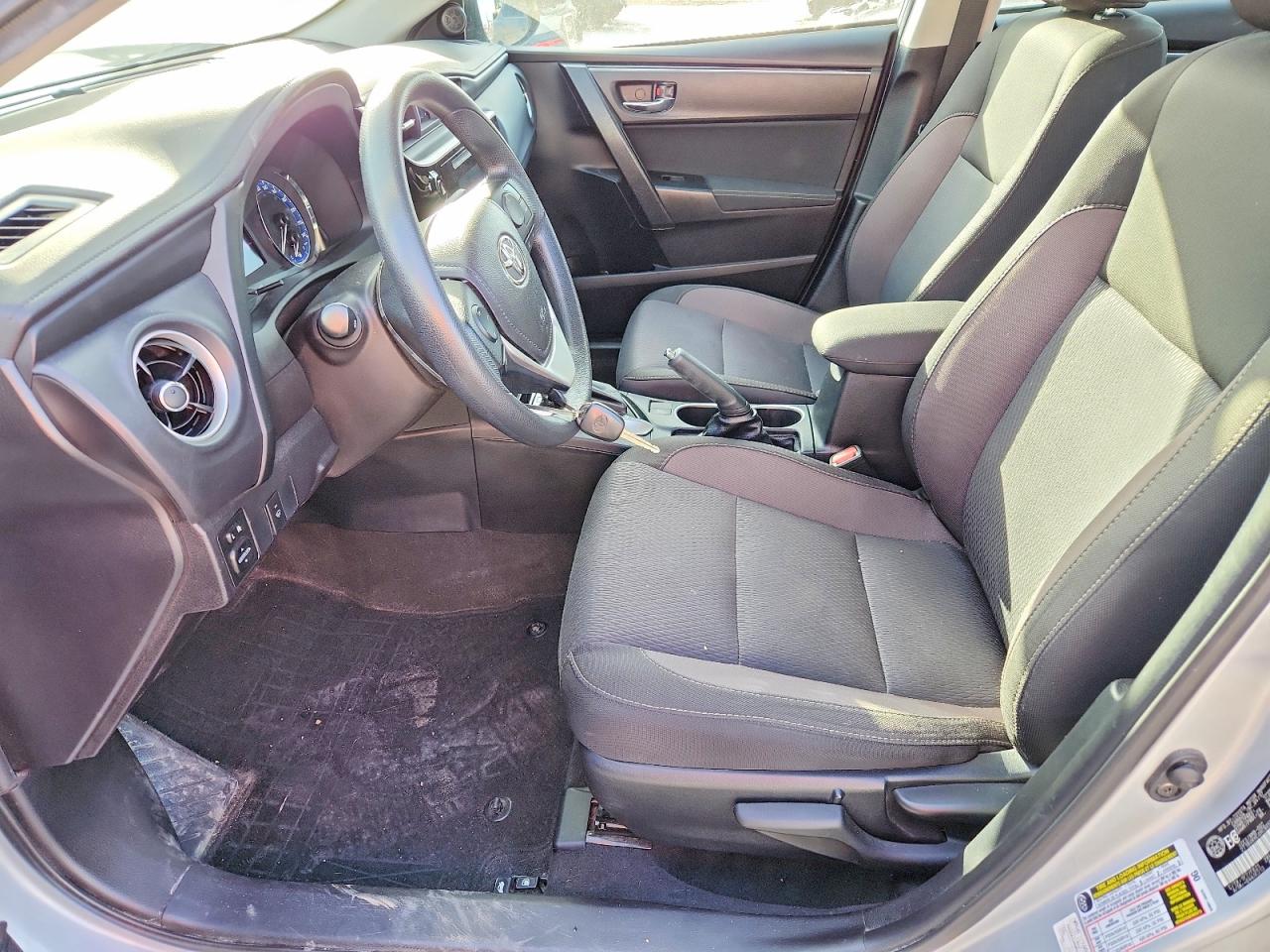2017 TOYOTA COROLLA L photo 13