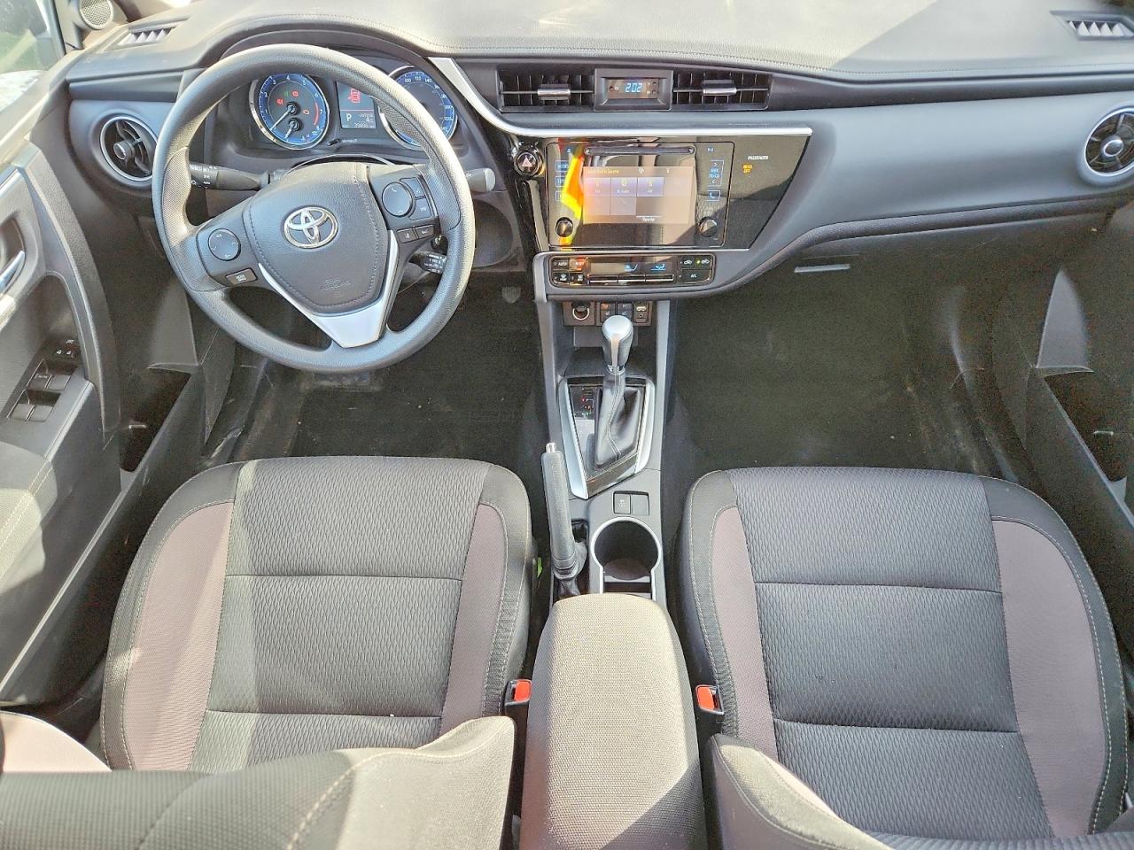 2017 TOYOTA COROLLA L photo 15