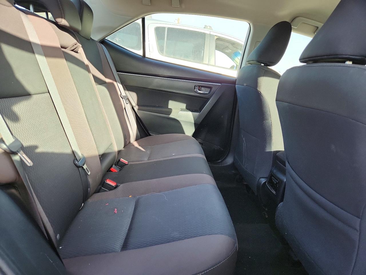 2017 TOYOTA COROLLA L photo 19