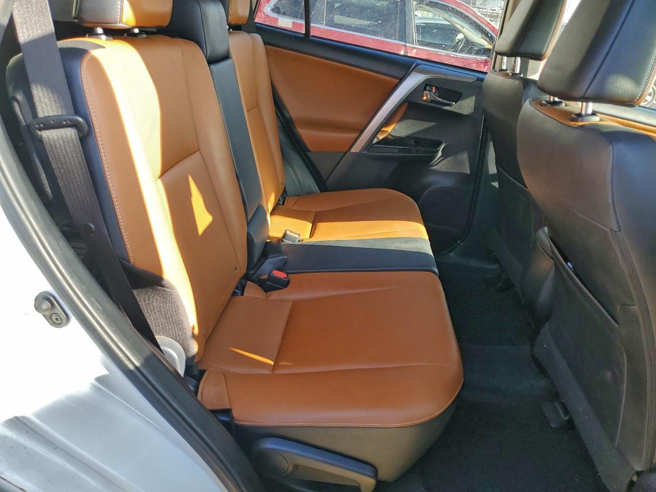 2017 TOYOTA RAV4 LIMITED photo 31