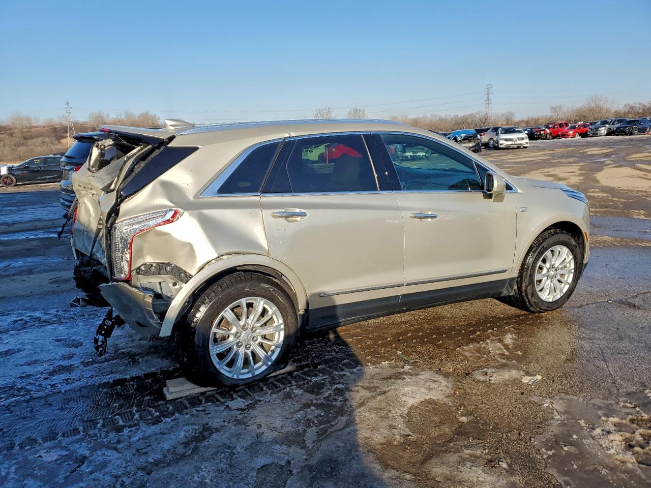 2017 CADILLAC XT5 photo 3