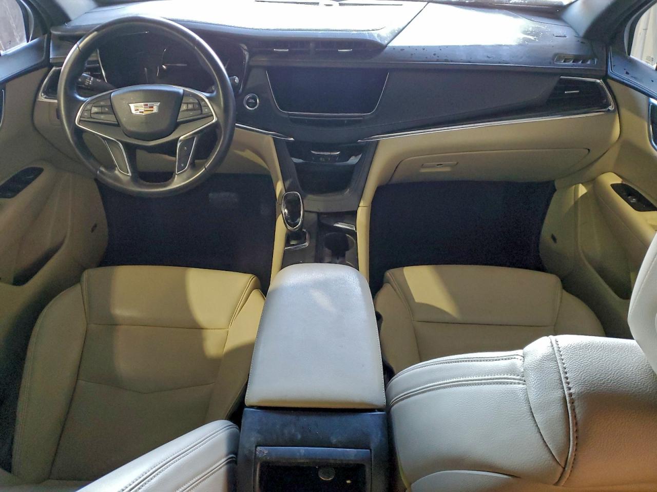 2017 CADILLAC XT5 photo 8