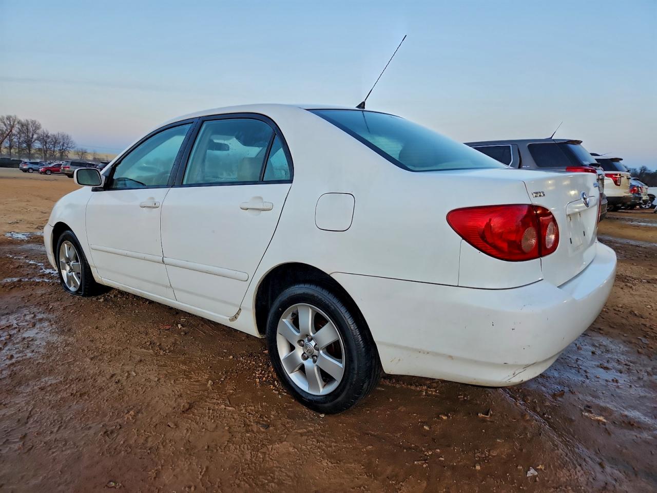 2005 TOYOTA COROLLA CE photo 2
