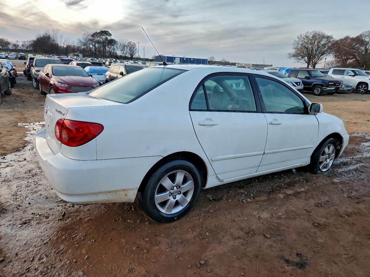 2005 TOYOTA COROLLA CE photo 3