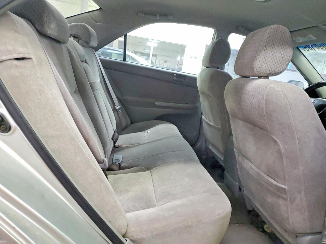 2002 TOYOTA CAMRY LE photo 19
