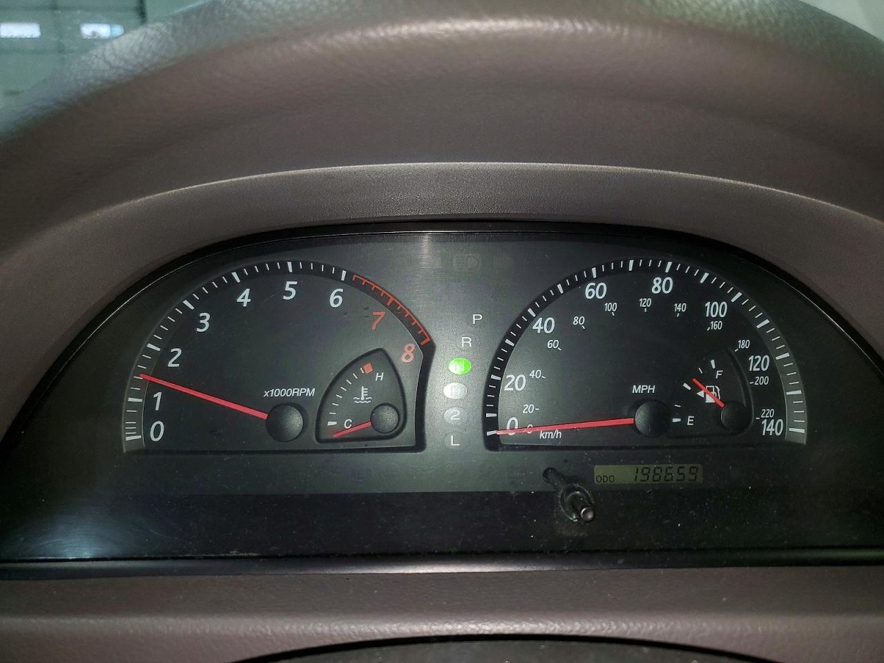 2002 TOYOTA CAMRY LE photo 17