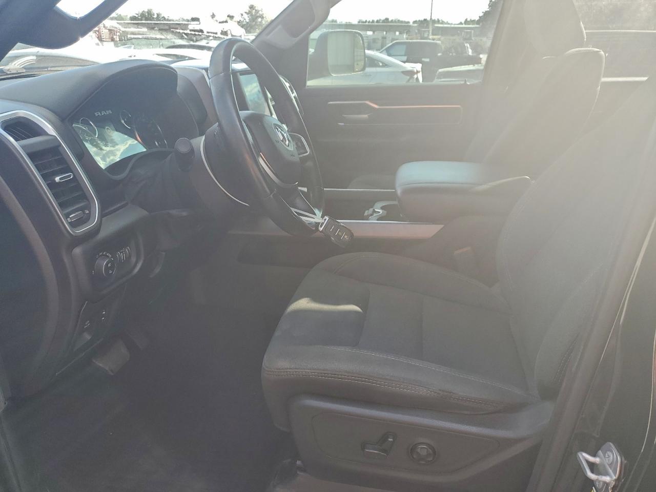 2019 RAM 1500 BIG HORN photo 13