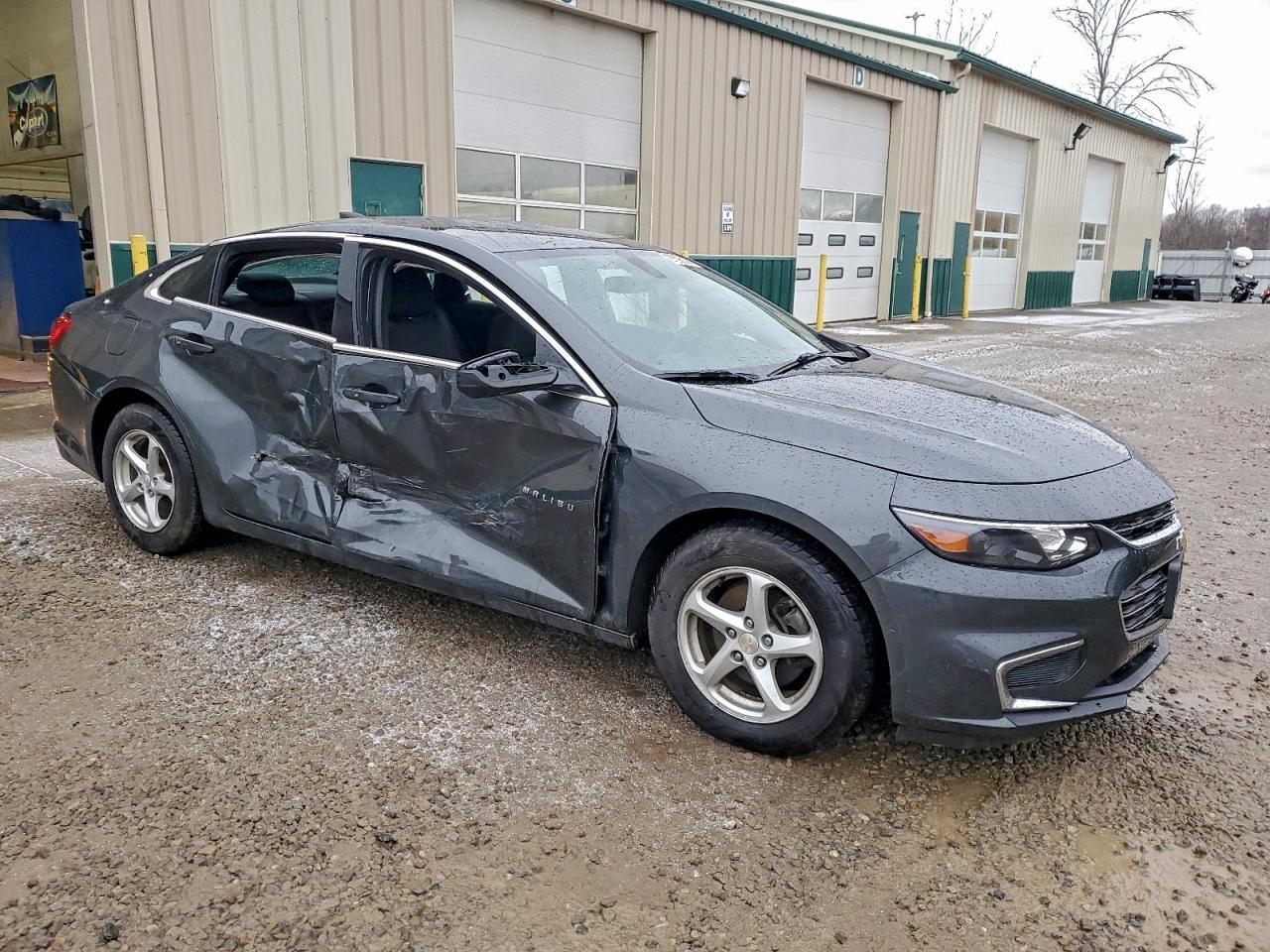 2017 CHEVROLET MALIBU LS photo 4