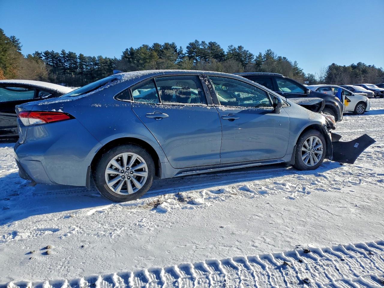 2025 TOYOTA COROLLA LE photo 5
