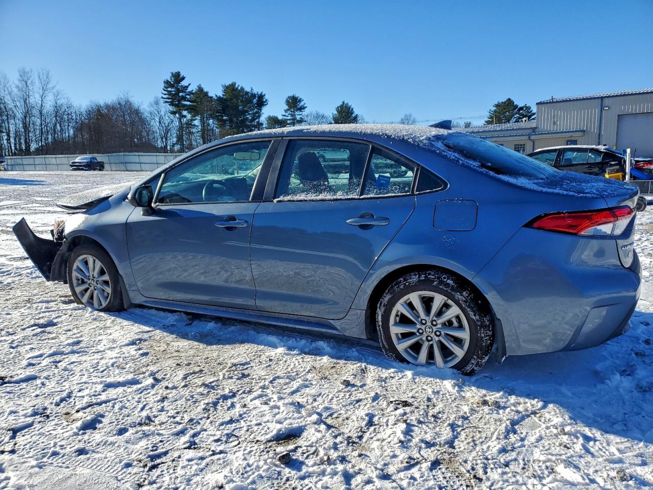 2025 TOYOTA COROLLA LE photo 3