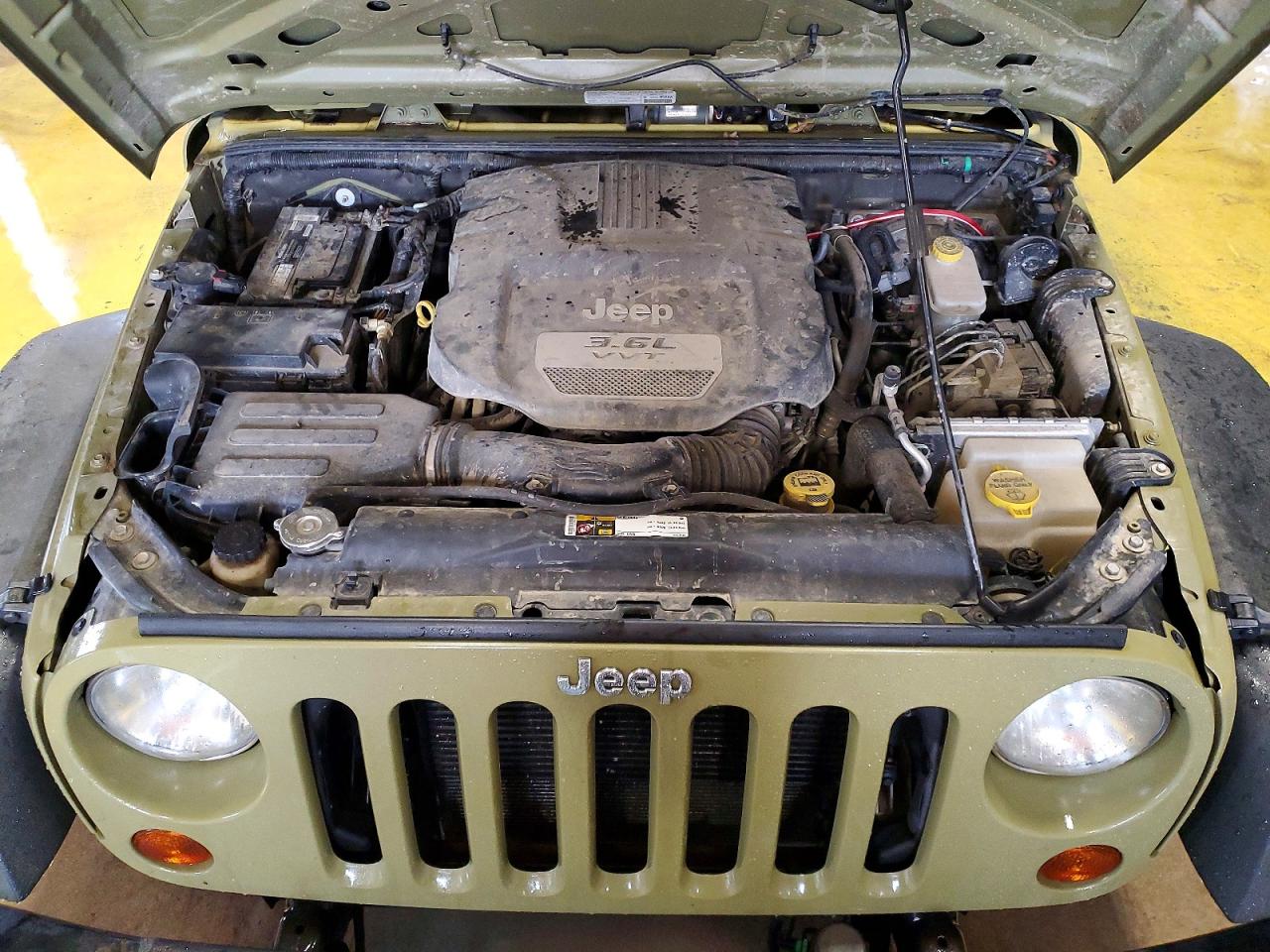 2013 JEEP WRANGLER SPORT photo 11