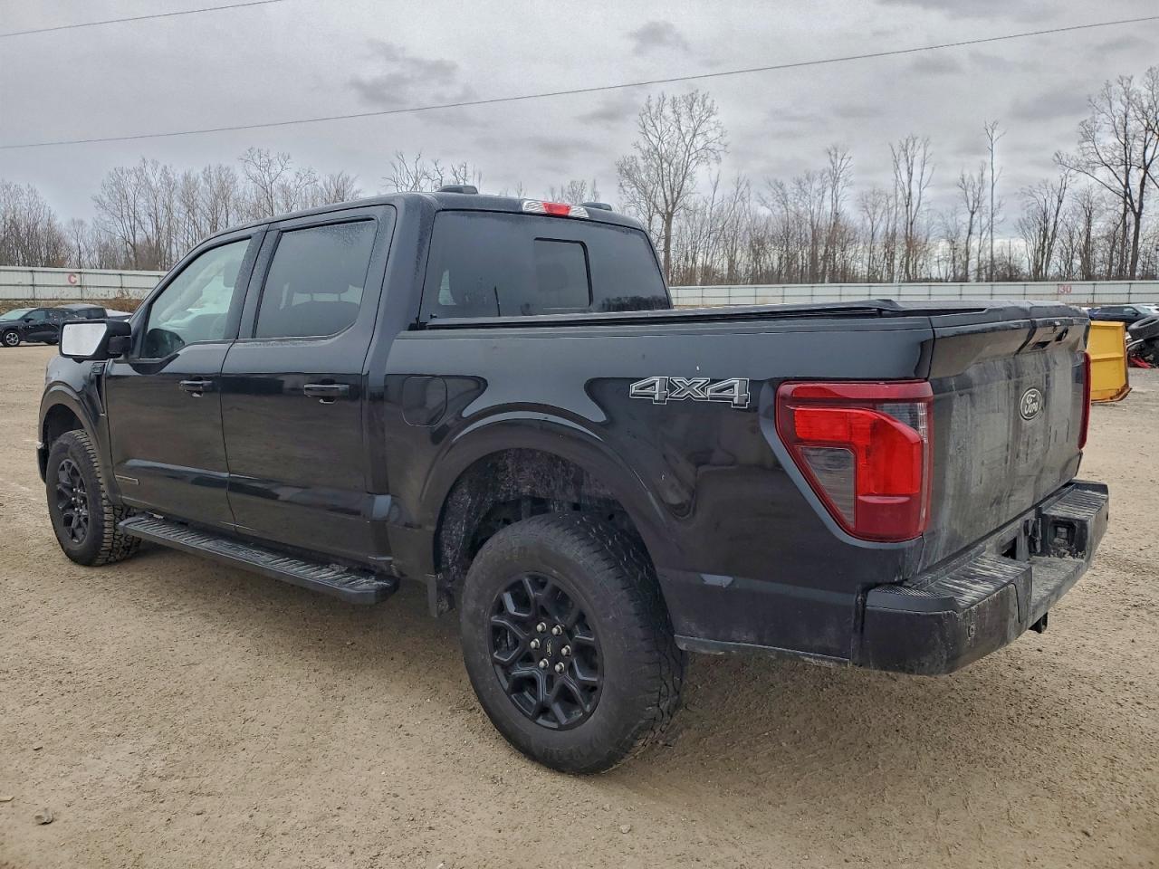2025 FORD F150 XLT photo 2