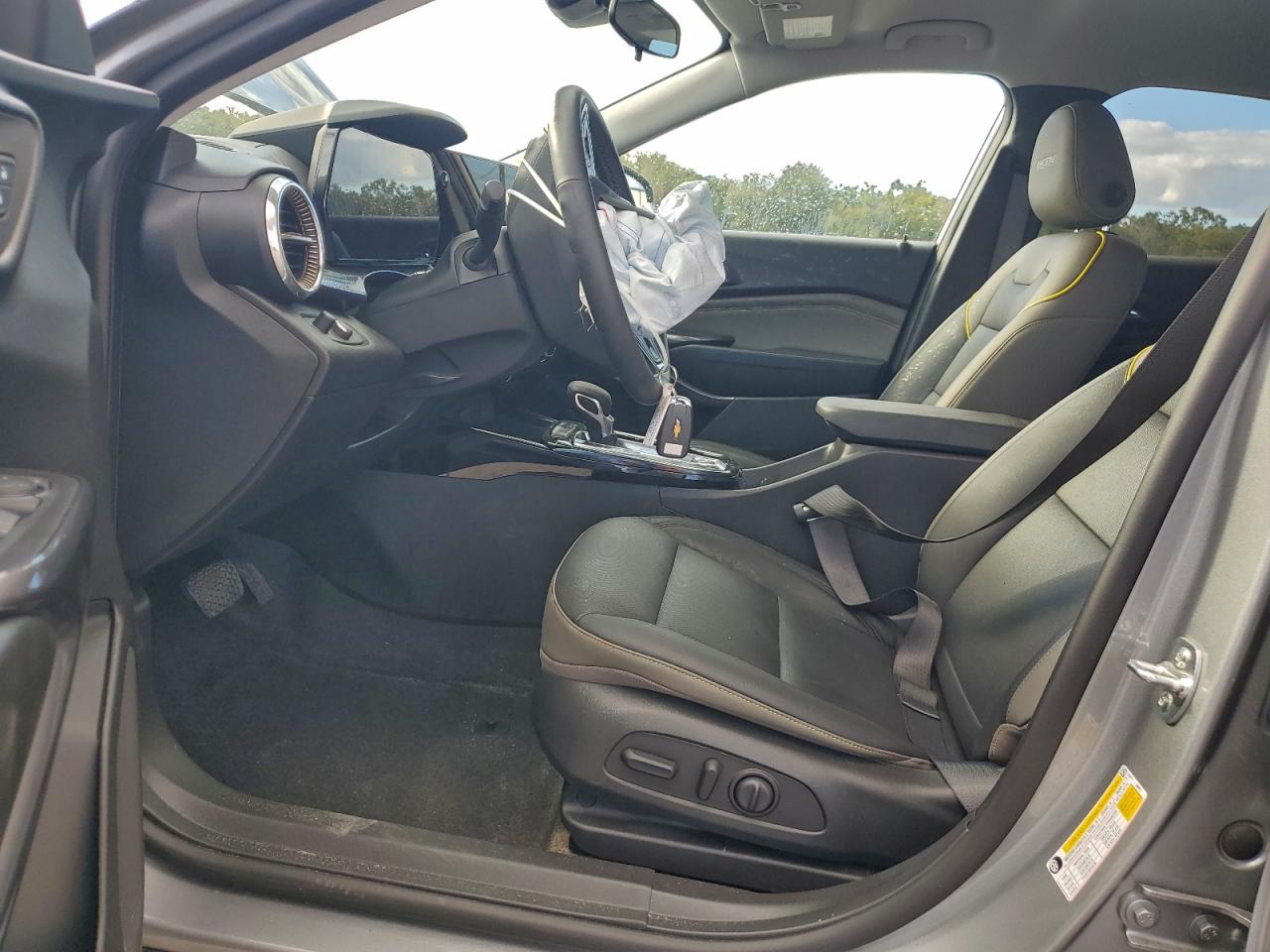 2025 CHEVROLET TRAX ACTIV photo 7