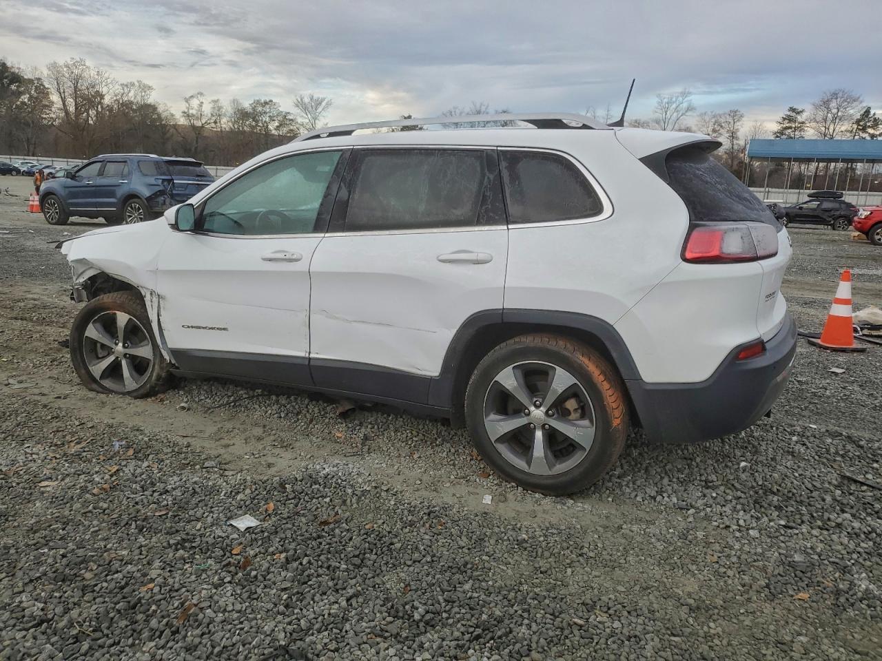 2019 JEEP CHEROKEE LIMITED photo 2