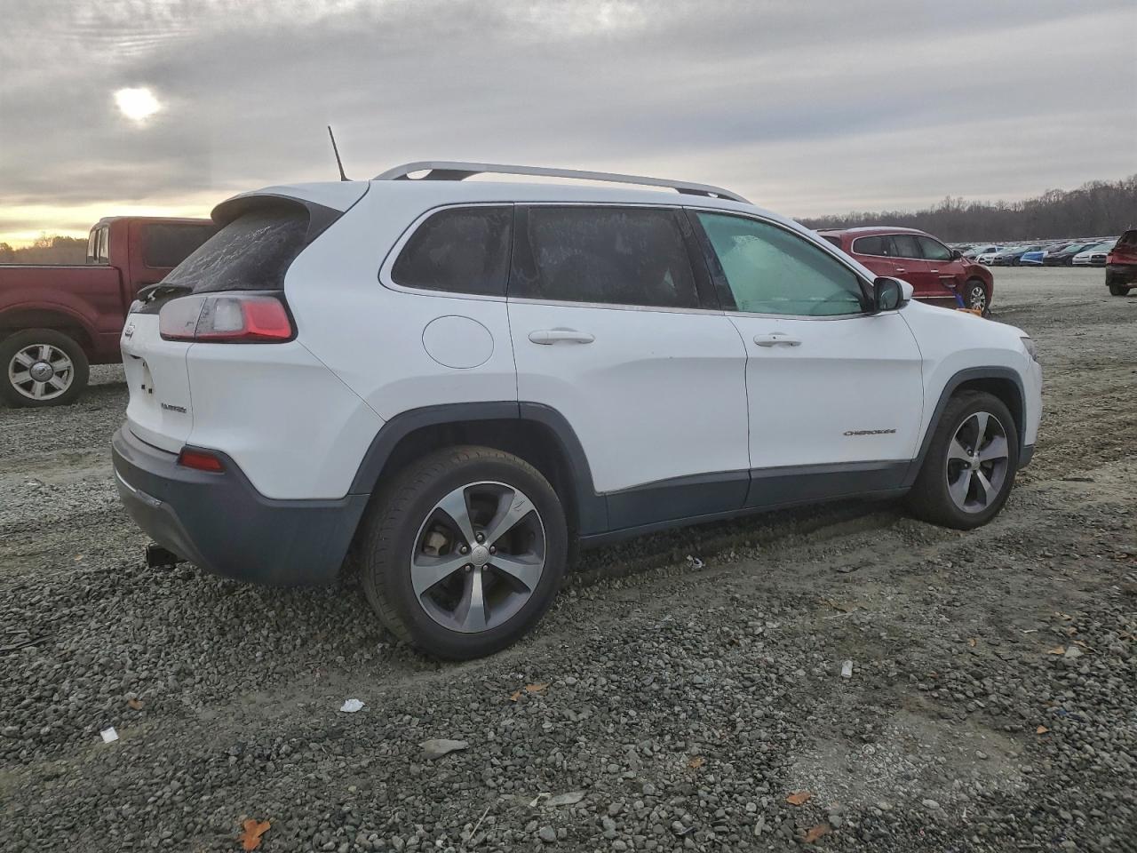 2019 JEEP CHEROKEE LIMITED photo 3