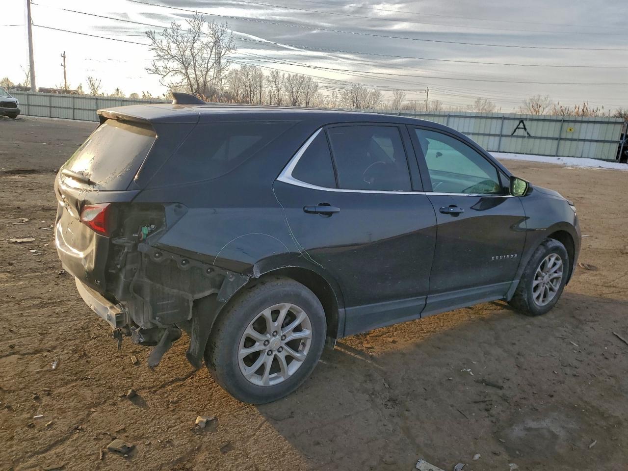 2020 CHEVROLET EQUINOX LT photo 3