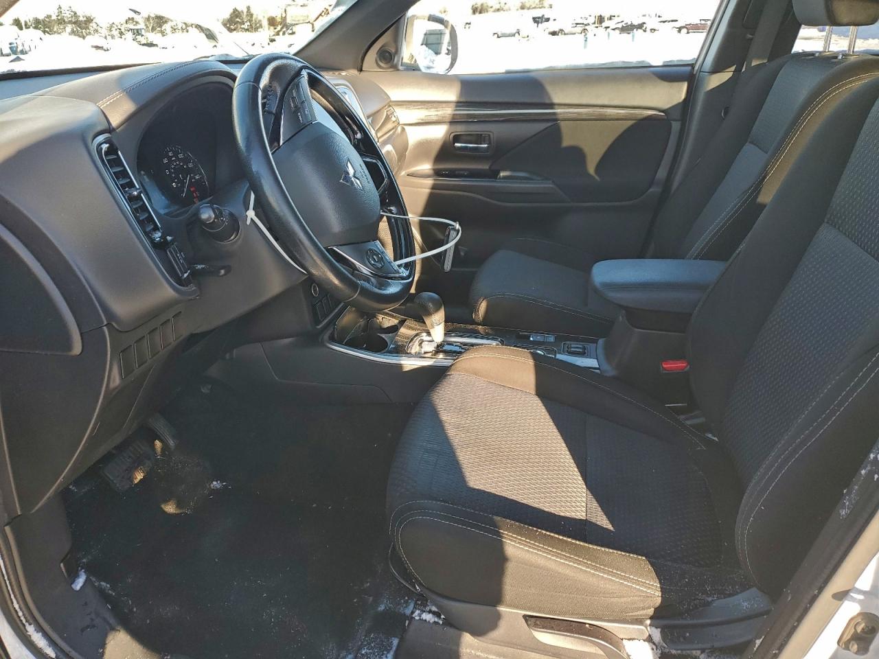 2018 MITSUBISHI OUTLANDER SE photo 13