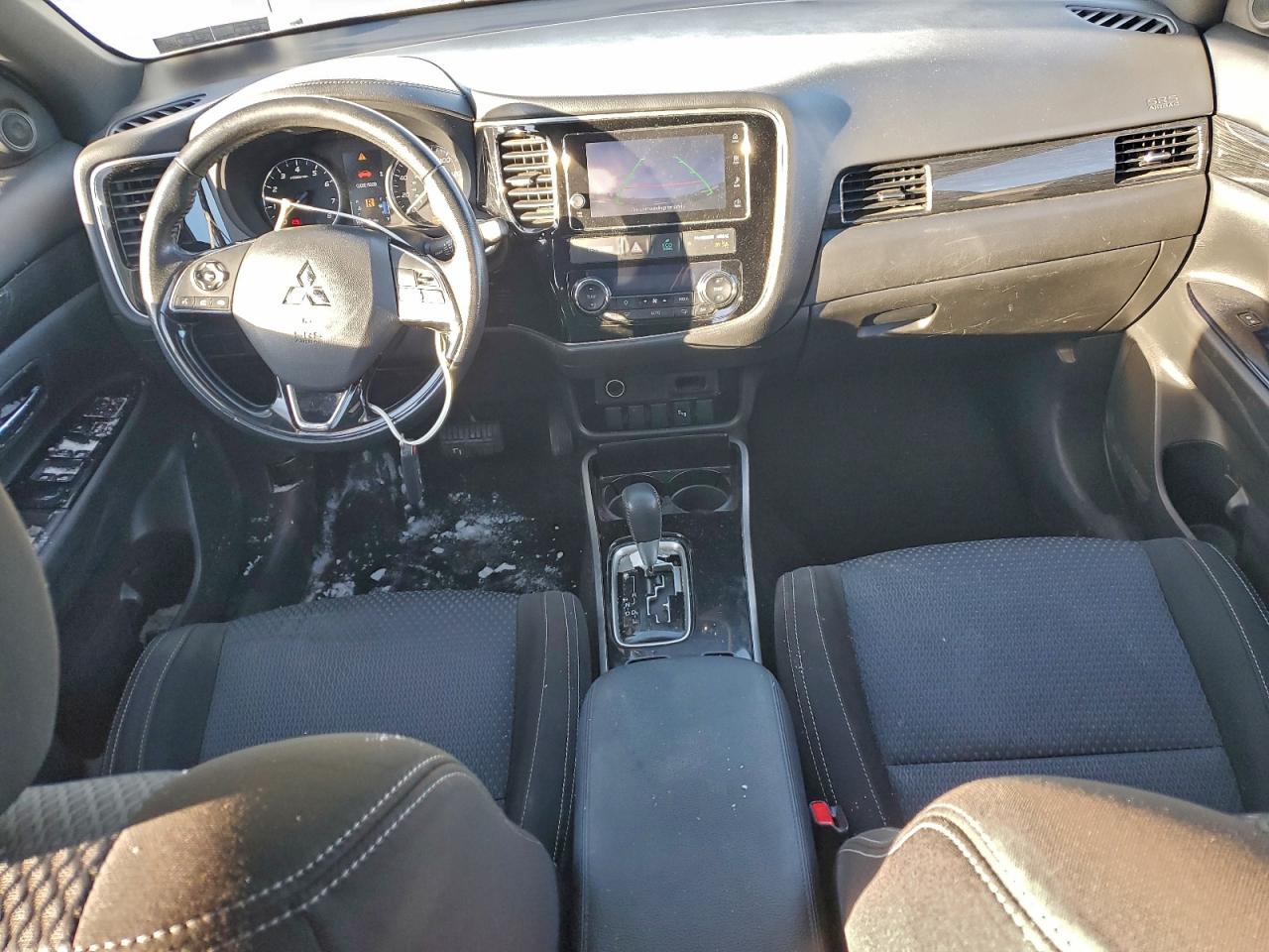 2018 MITSUBISHI OUTLANDER SE photo 15