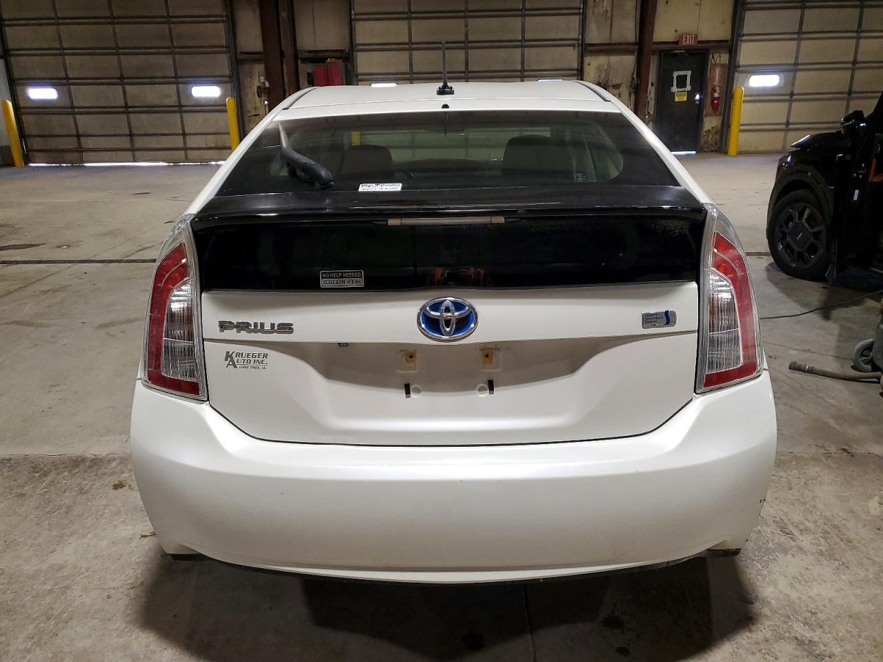 2013 TOYOTA PRIUS photo 11