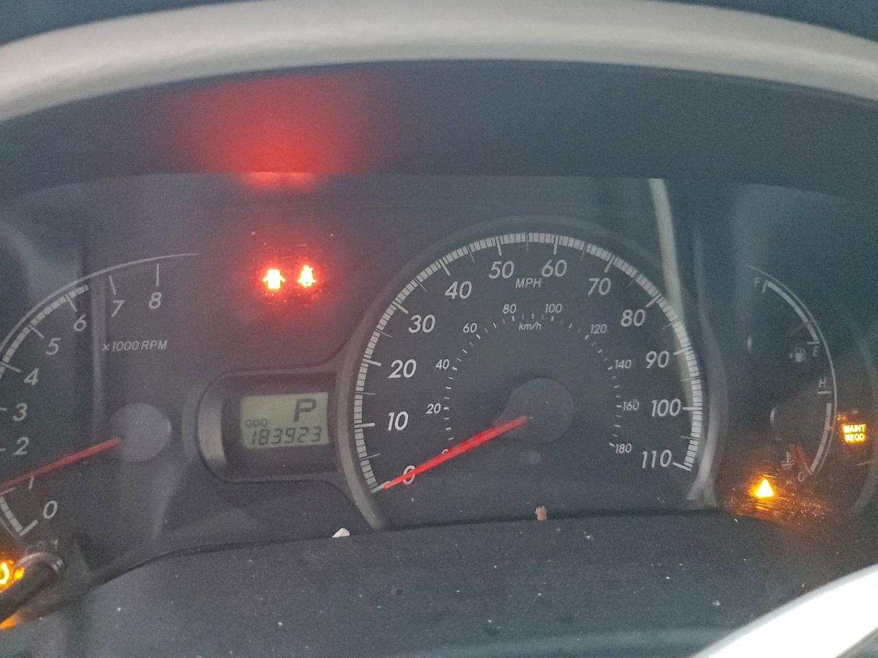 2013 TOYOTA SIENNA LE photo 9