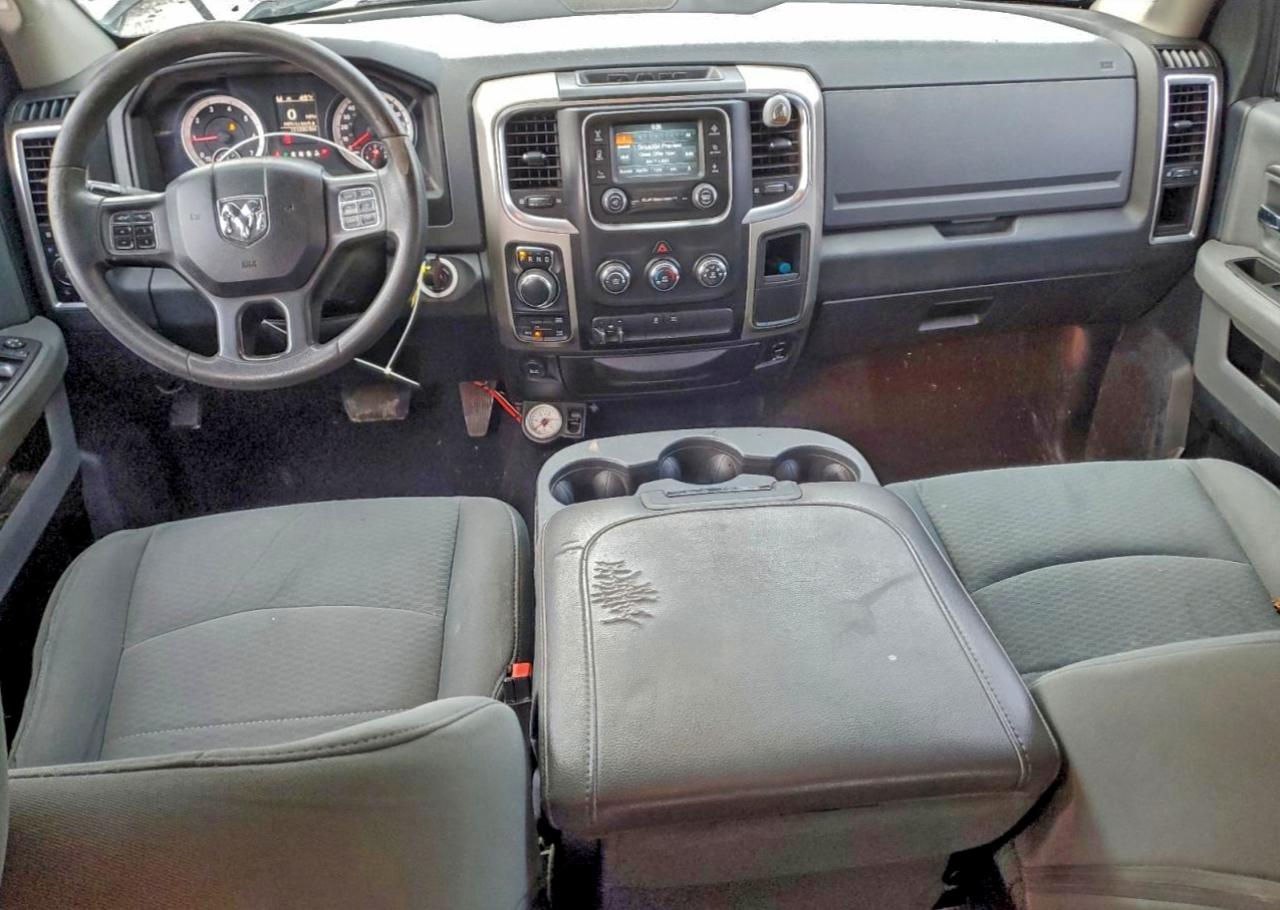 2015 RAM 1500 SLT photo 15