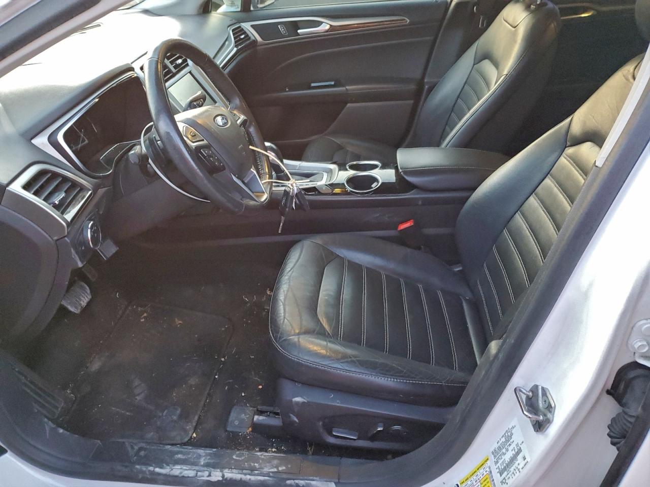 2013 FORD FUSION SE photo 25
