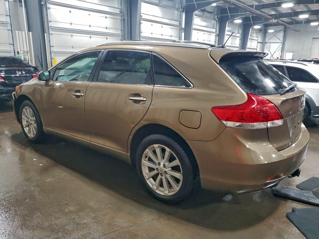 2009 TOYOTA VENZA photo 3