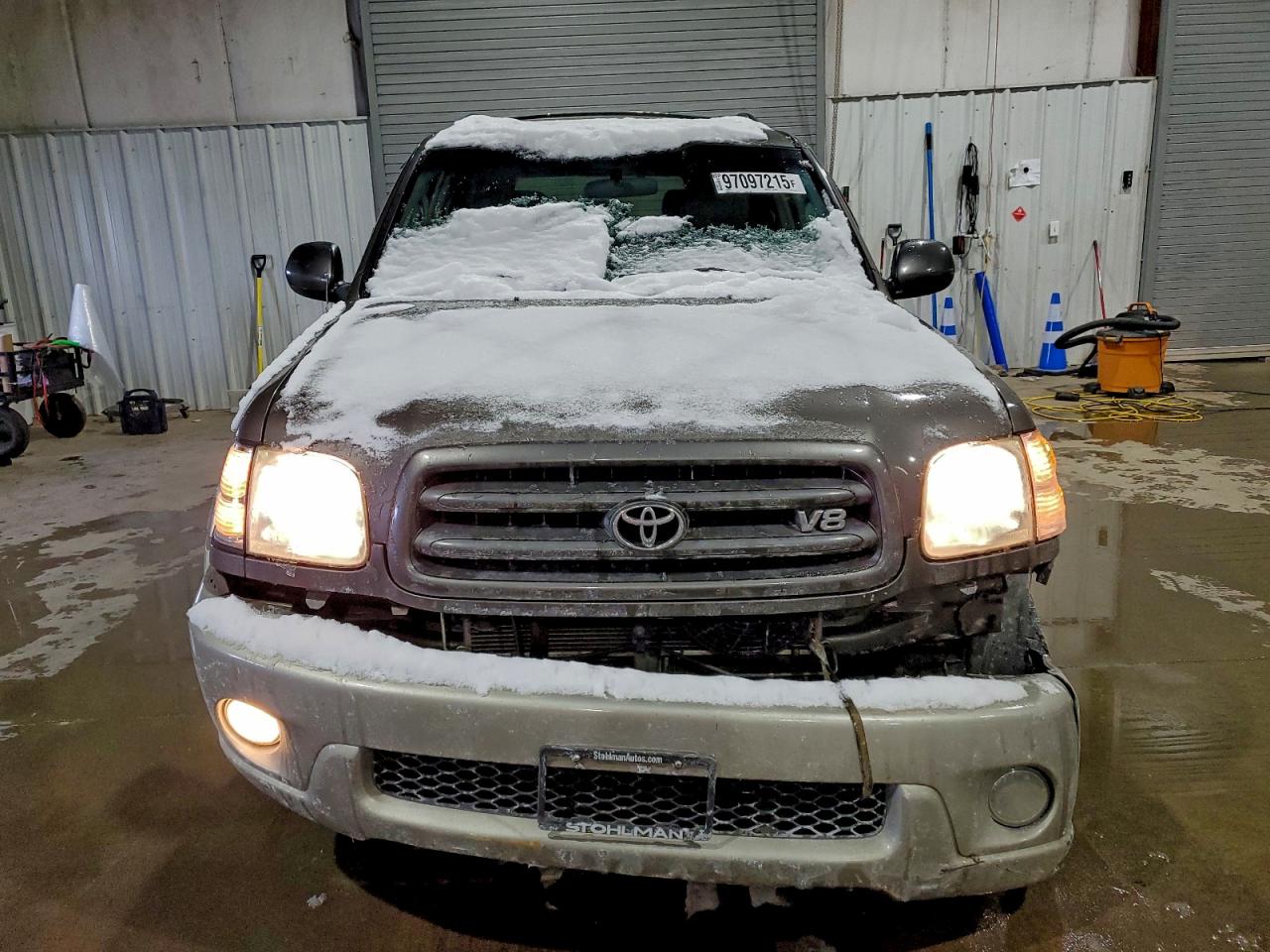 2004 TOYOTA SEQUOIA SR5 photo 5