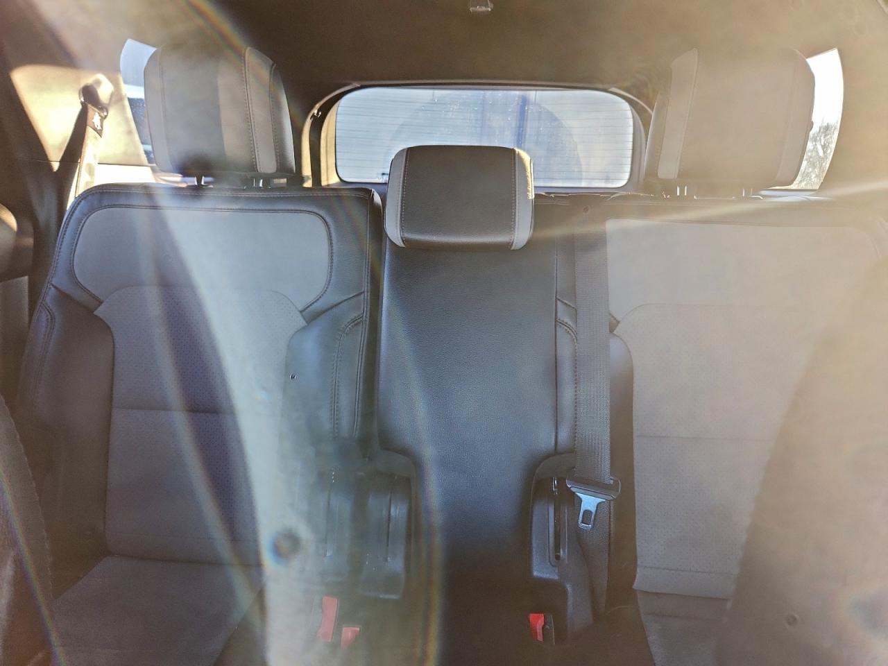 2017 FORD EXPLORER XLT photo 10
