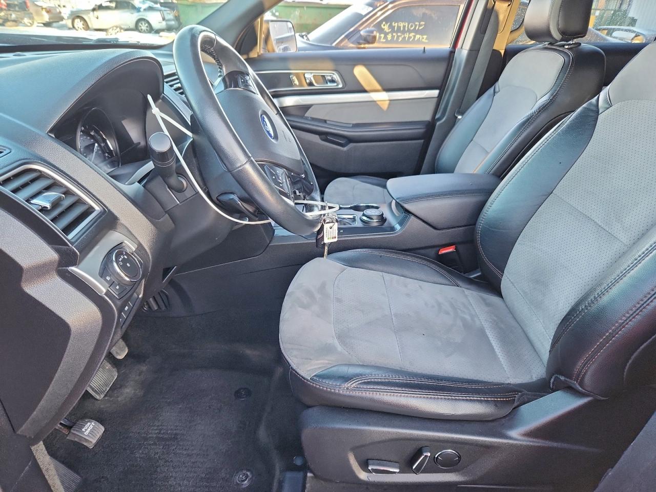 2017 FORD EXPLORER XLT photo 7
