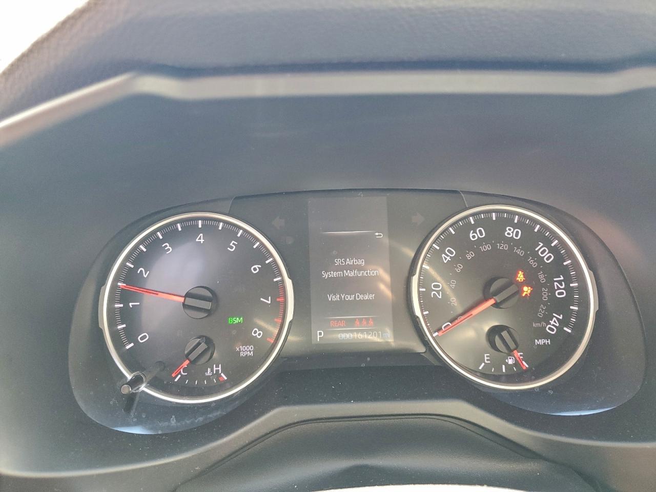 2019 TOYOTA RAV4 XLE photo 9