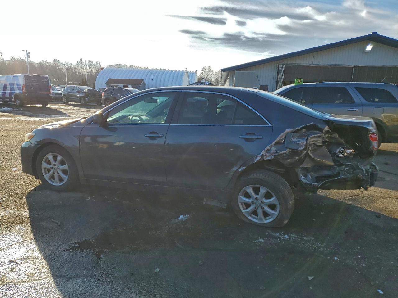 2011 TOYOTA CAMRY BASE photo 2
