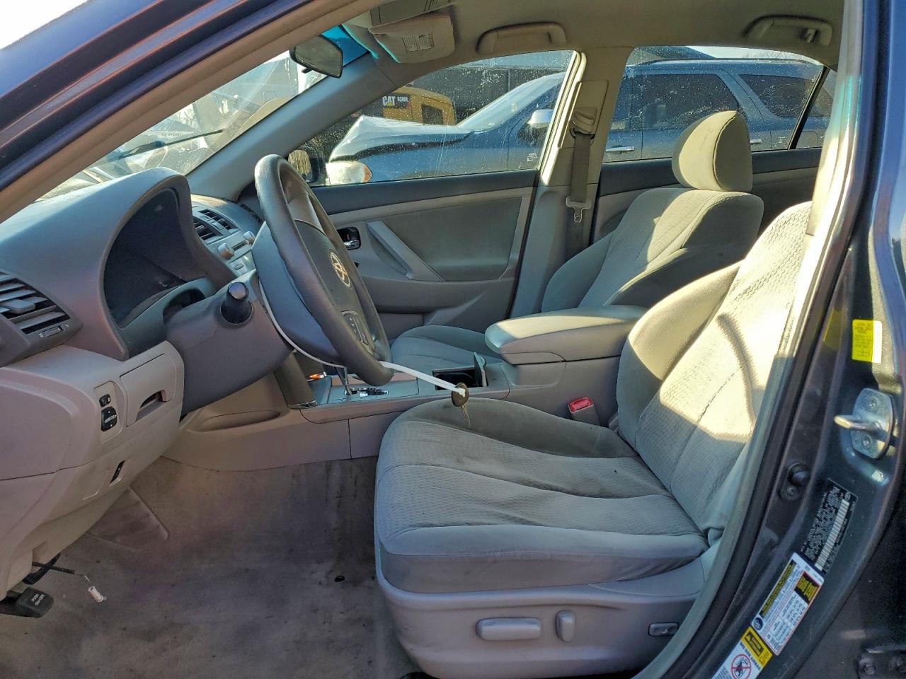 2011 TOYOTA CAMRY BASE photo 7