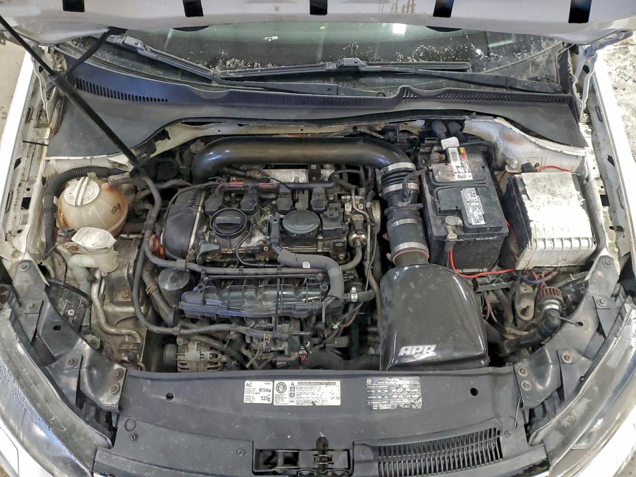 2011 VOLKSWAGEN GTI photo 31