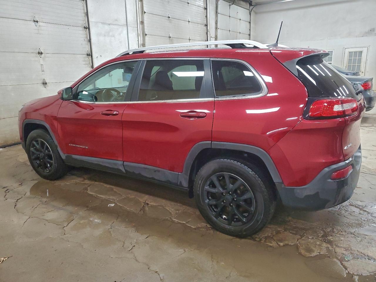 2017 JEEP CHEROKEE LATITUDE photo 3