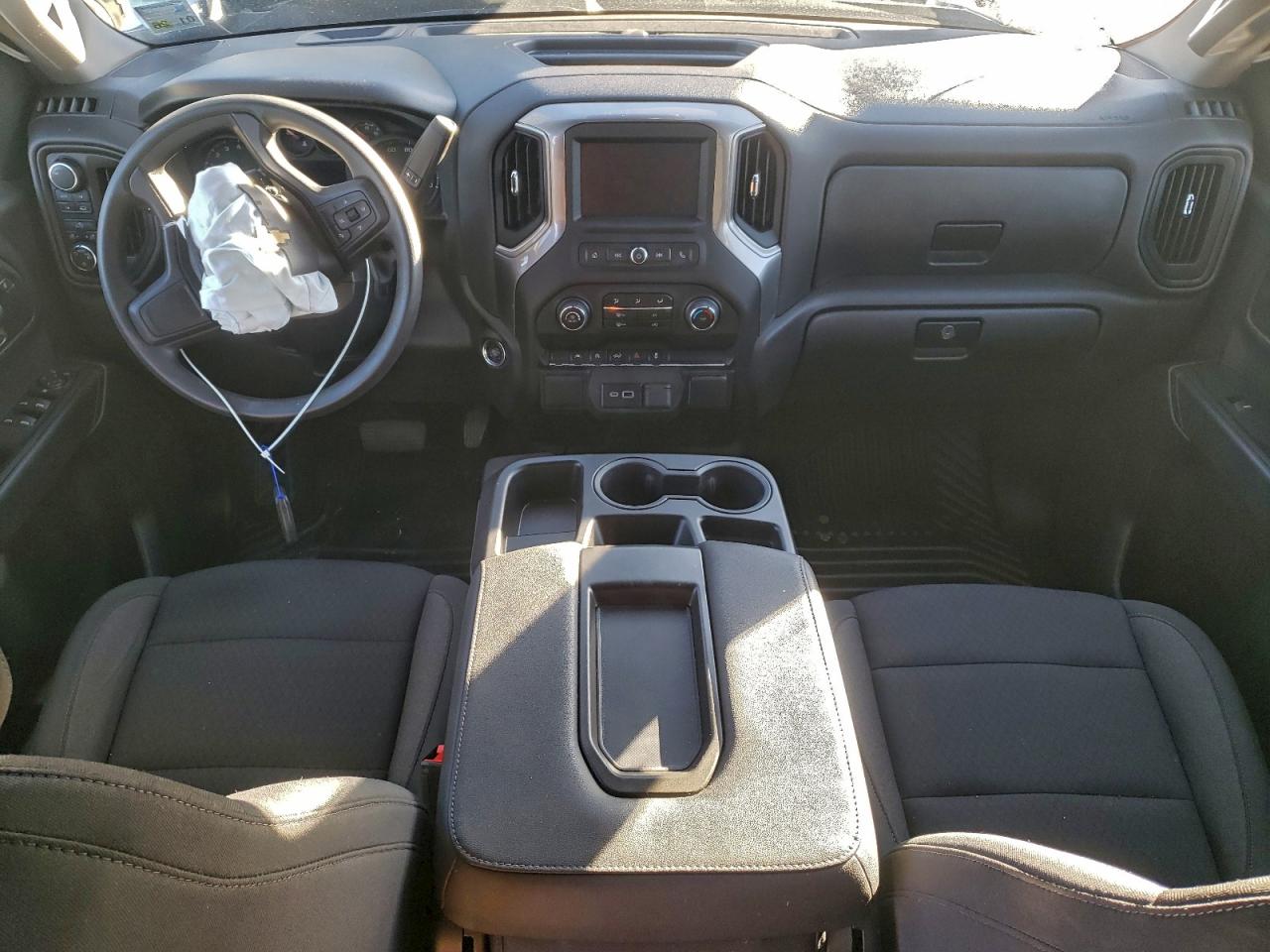 2025 CHEVROLET SILVERADO K1500 CUSTOM photo 8