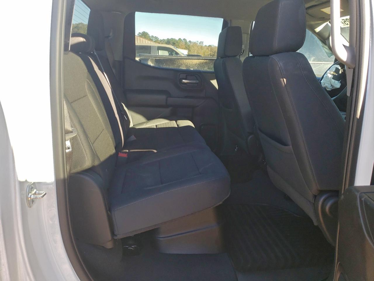 2025 CHEVROLET SILVERADO K1500 CUSTOM photo 10