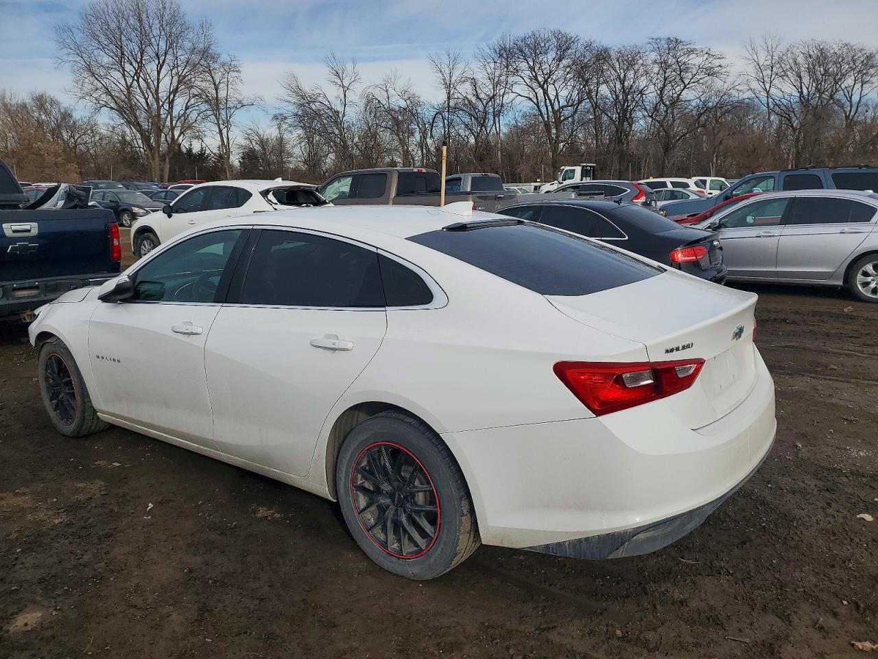 2018 CHEVROLET MALIBU LT photo 4