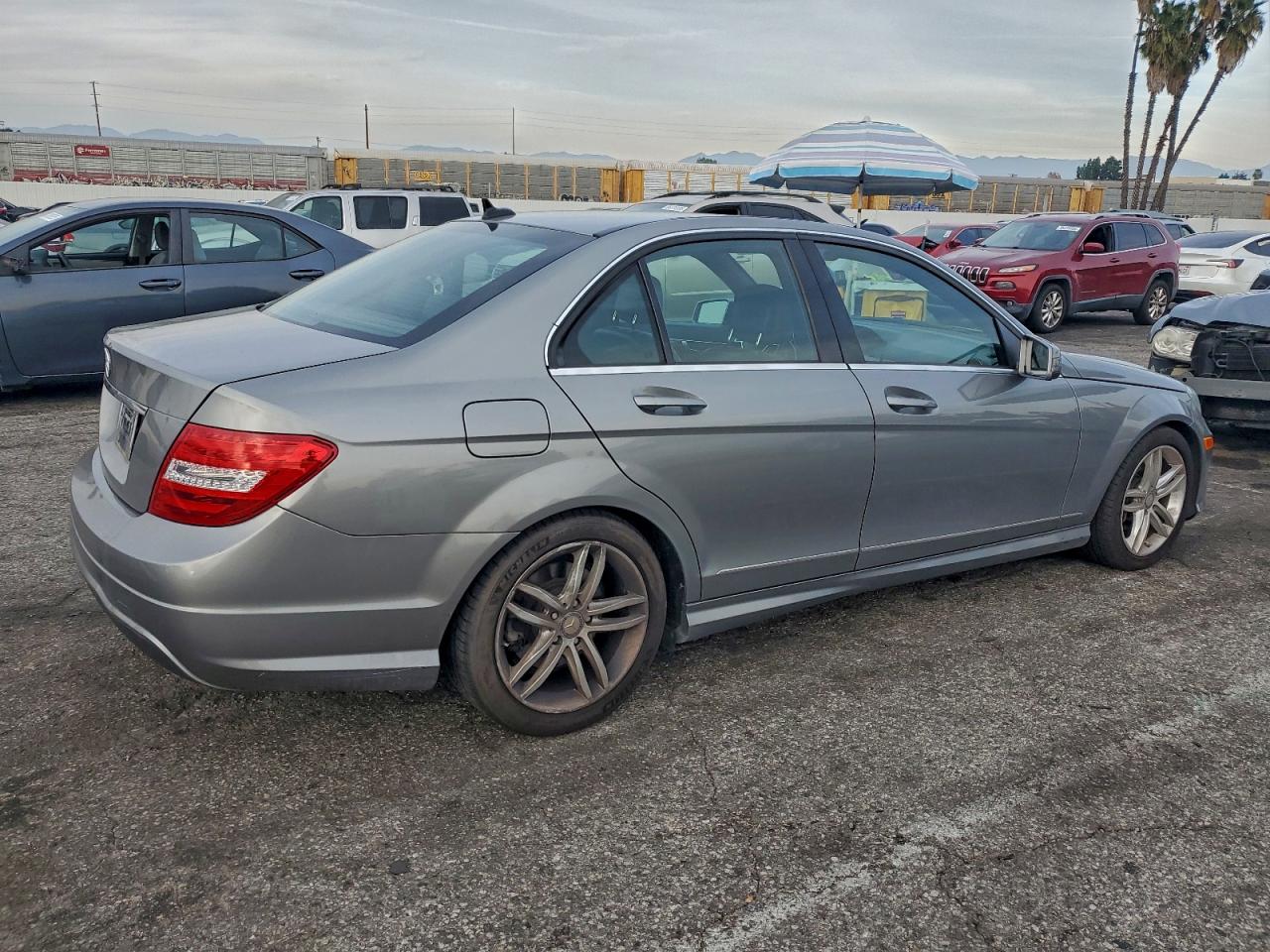 2013 MERCEDES-BENZ C 250 photo 5