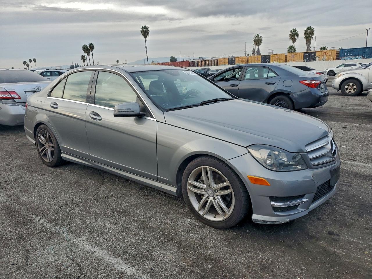2013 MERCEDES-BENZ C 250 photo 7