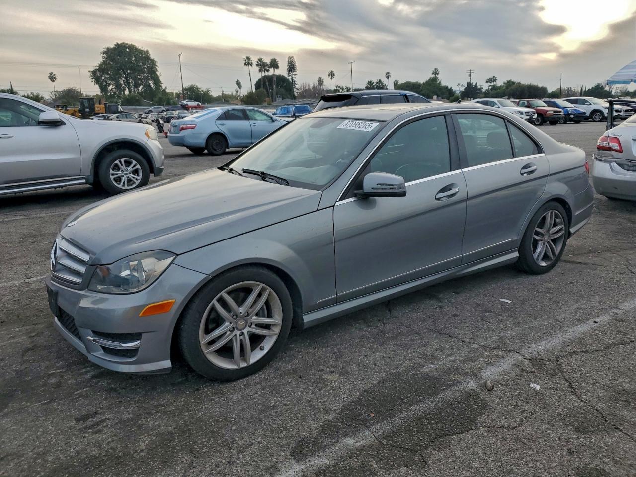 2013 MERCEDES-BENZ C